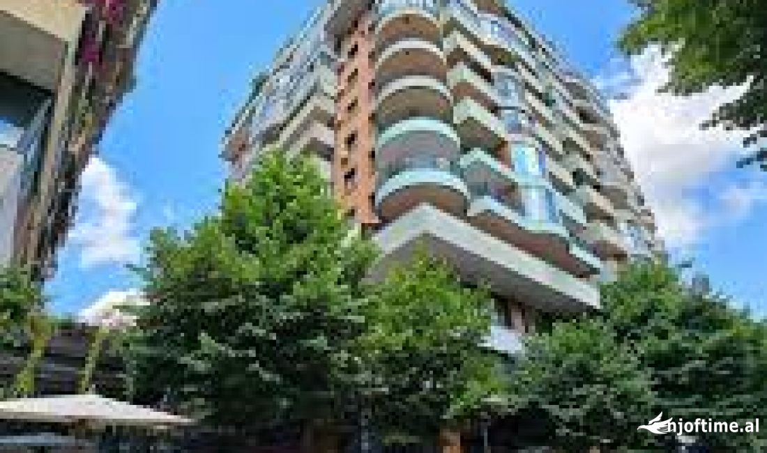 Ish Blloku jepet me qera ambient per zyra