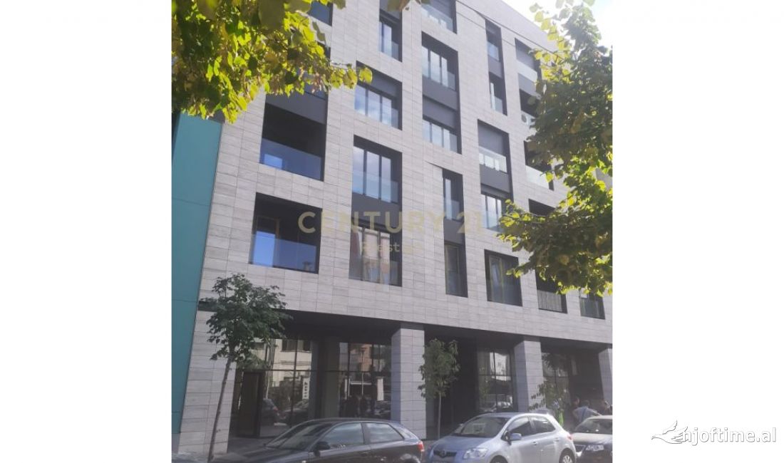 Rruga e Elbasanit jepet me qera apartament 2+1+2+post parkimi