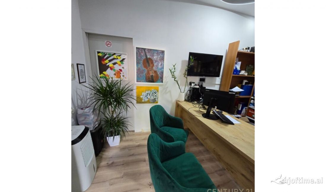 Don Bosko buze rruge kryesore kat 0 jepet me qera ambient komercial 