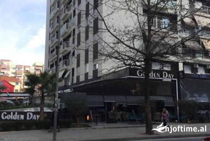 Ambiente Commerciale in Affitto 1+1 a Tirana - 800 Euro