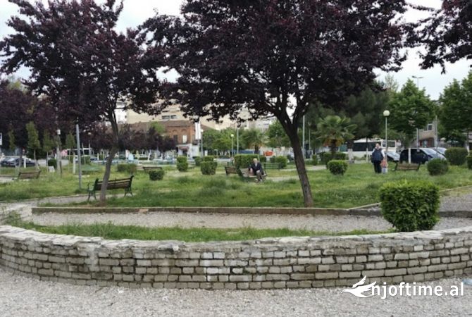 Business Property in Sale 1+1 in Tirana - 104,500 Euro