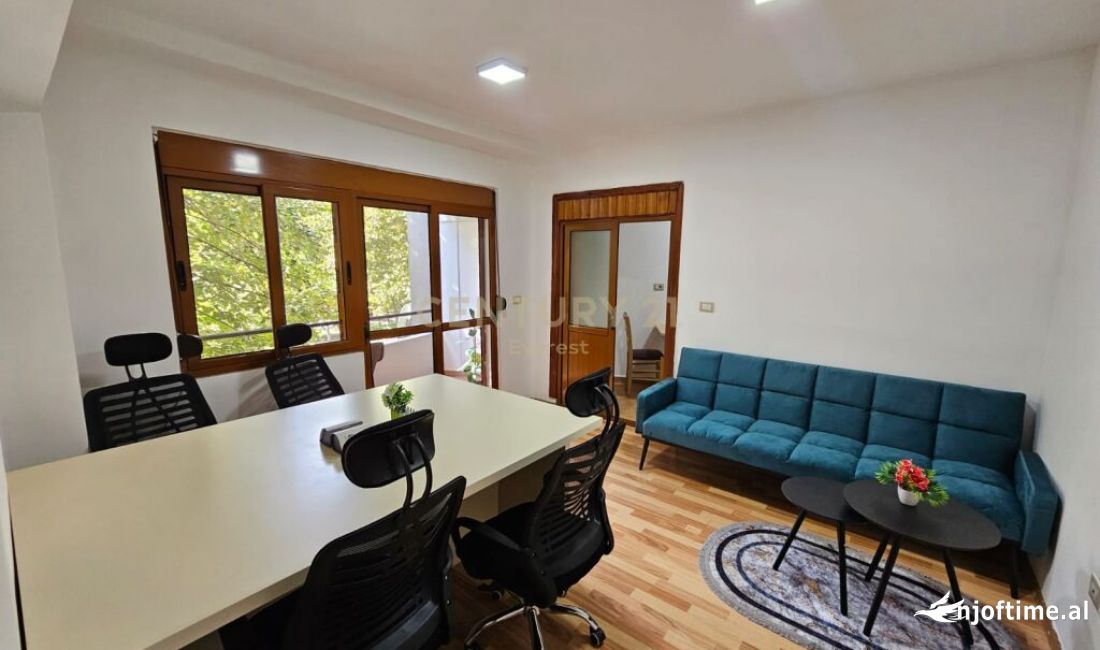 Ne Qender te Tiranes jepet me qera ambient per zyra 