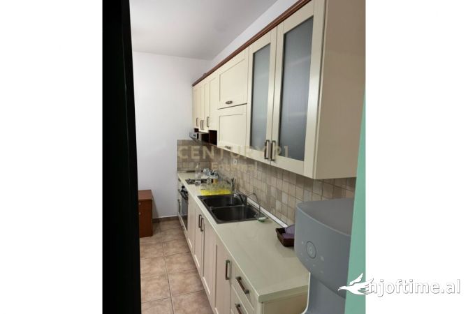 Jepet me qera ambient per zyre ne zonen e Ish Bllok