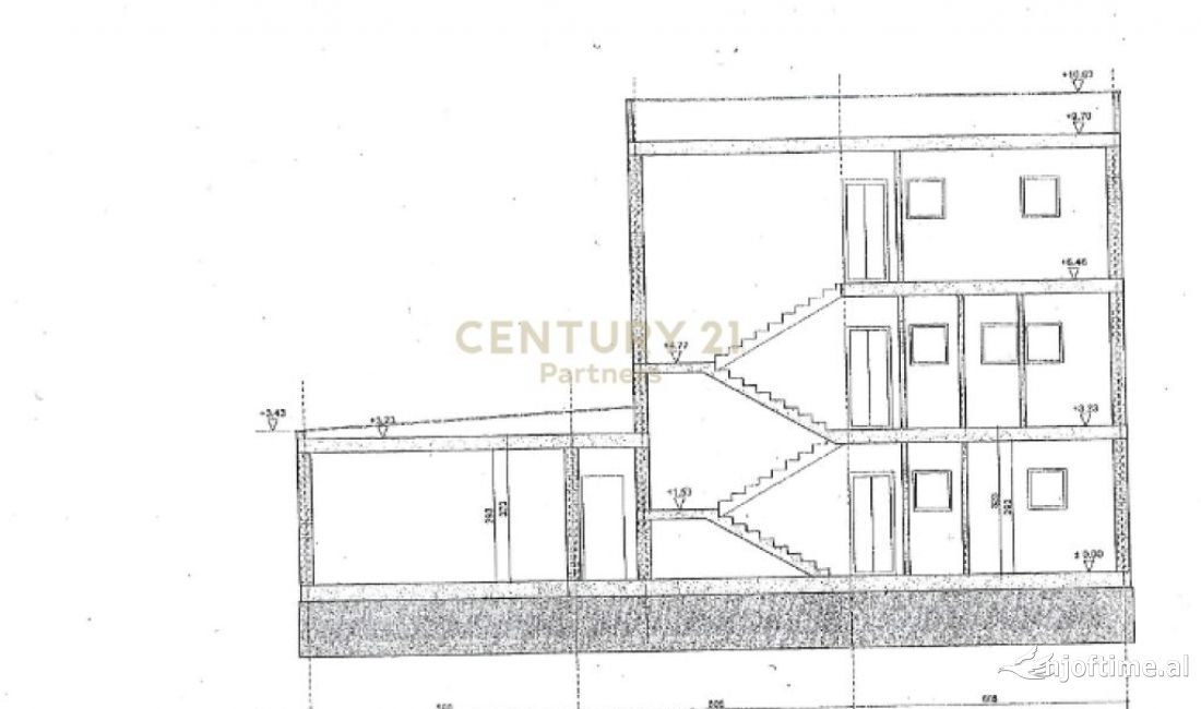 Lulishte 1 Maj jepet me qera godine multifunksionale me 3 kate