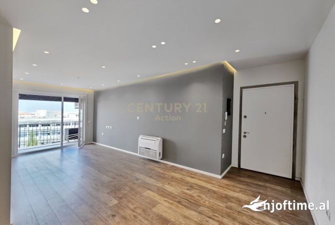 Ambiente Commerciale in Affitto 3+1 a Tirana - 750 Euro