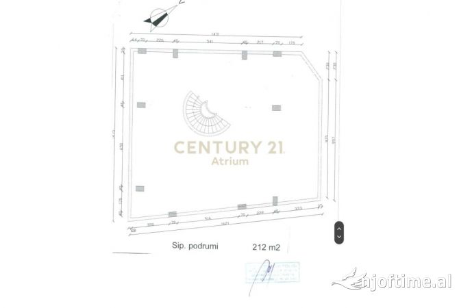 Ambiente Commerciale in Affitto 3+1 a Tirana - 3,500 Euro