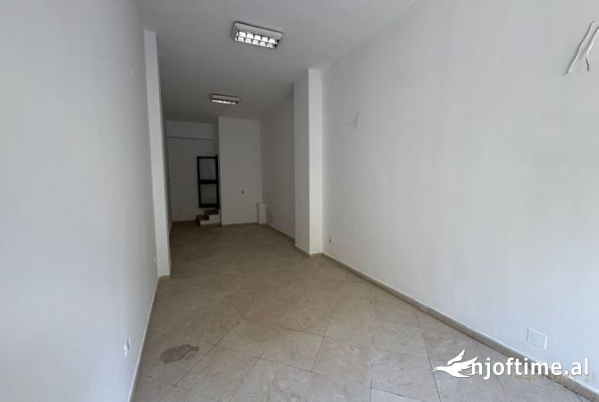 Business Property in Sale 1+1 in Tirana - 38,000 Euro