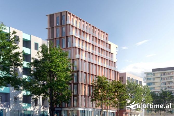 Ambiente Commerciale in Affitto 3+1 a Tirana - 10,000 Euro