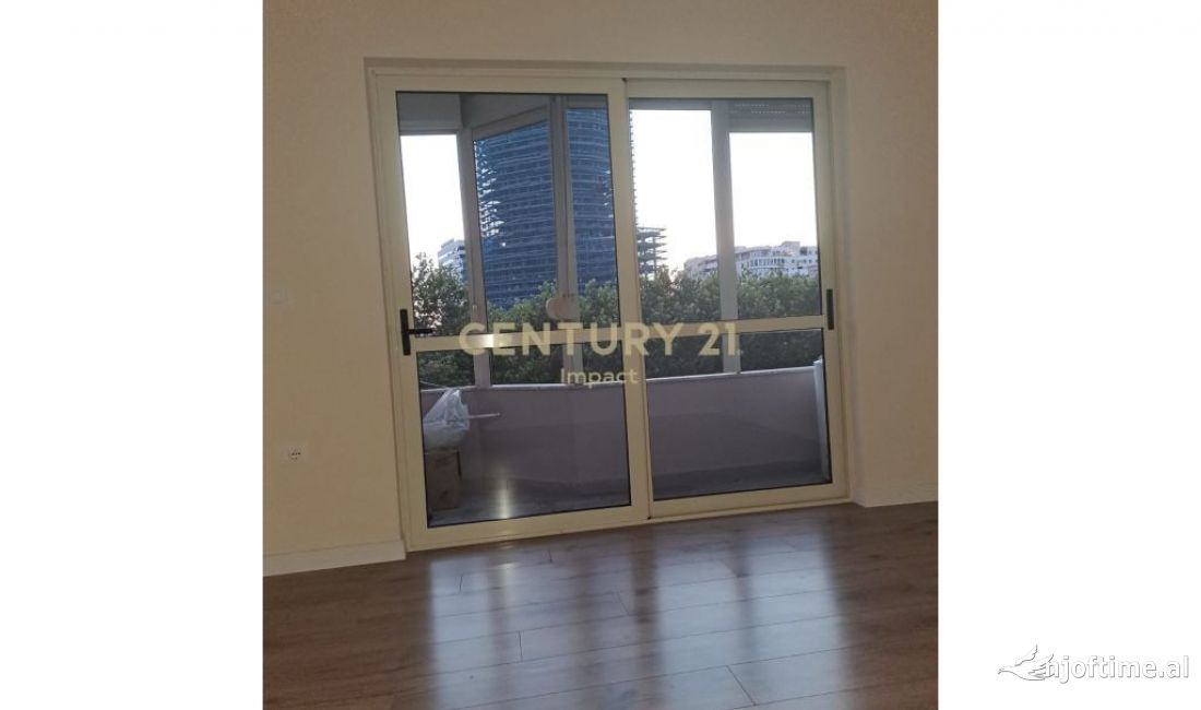 Rruga e Barrikadave jepet me qera ambient per zyre