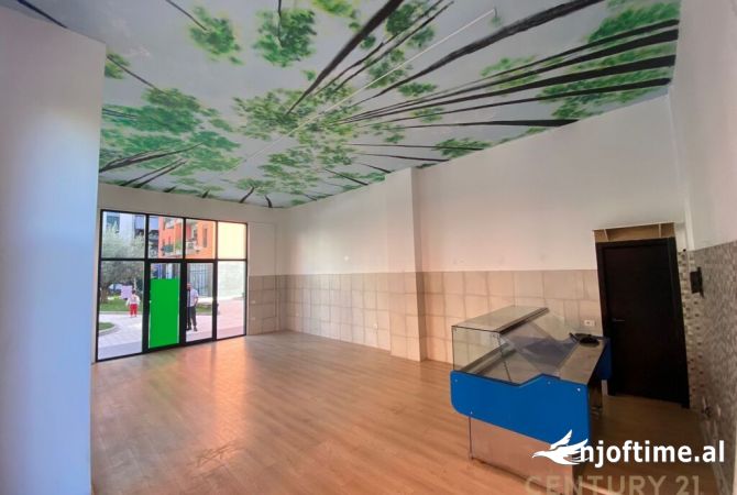 Ambiente Commerciale in Affitto 1+1 a Tirana - 650 Euro