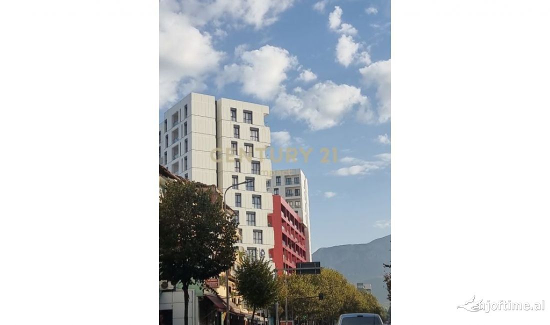 Tek Kompleksi Arlis jepet me qera 3+1+2 per banim ose zyre 