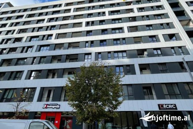 Ambiente Commerciale in Affitto 1+1 a Tirana - 3,500 Euro