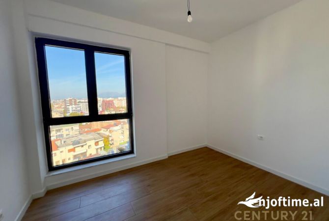 Rruga "Tefta Tashko Koco Japim me qera ambient per zyra 