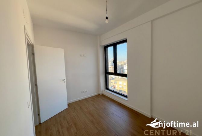 Rruga "Tefta Tashko Koco Japim me qera ambient per zyra 