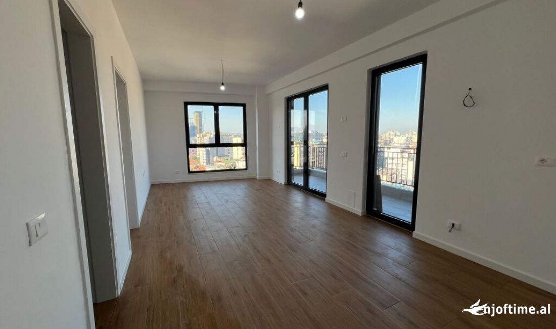 Rruga "Tefta Tashko Koco Japim me qera ambient per zyra 