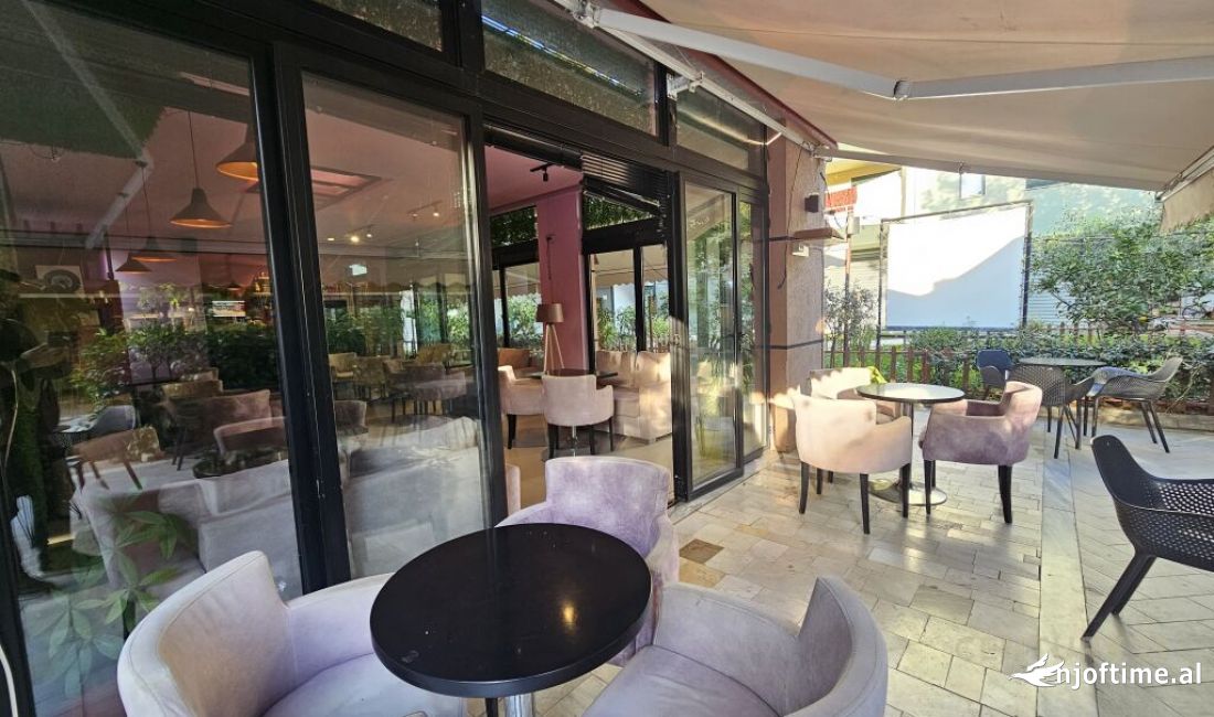 Ne Rrugen 5 Maj, mbrapa Concord Center japim me qira Bar/Lokal