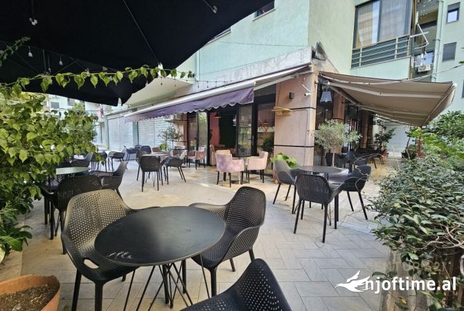 Ne Rrugen 5 Maj, mbrapa Concord Center japim me qira Bar/Lokal