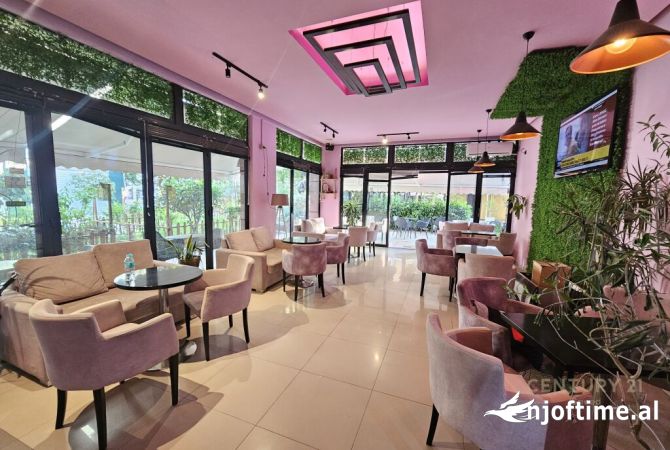 Ambiente Commerciale in Affitto 2+1 a Tirana - 700 Euro