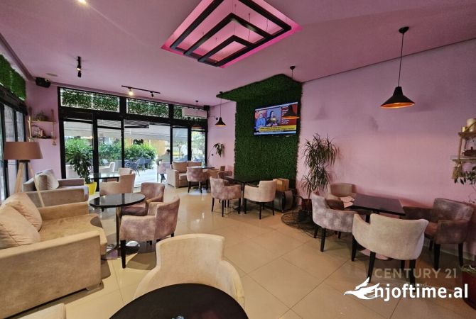 Ambiente Commerciale in Affitto 2+1 a Tirana - 700 Euro