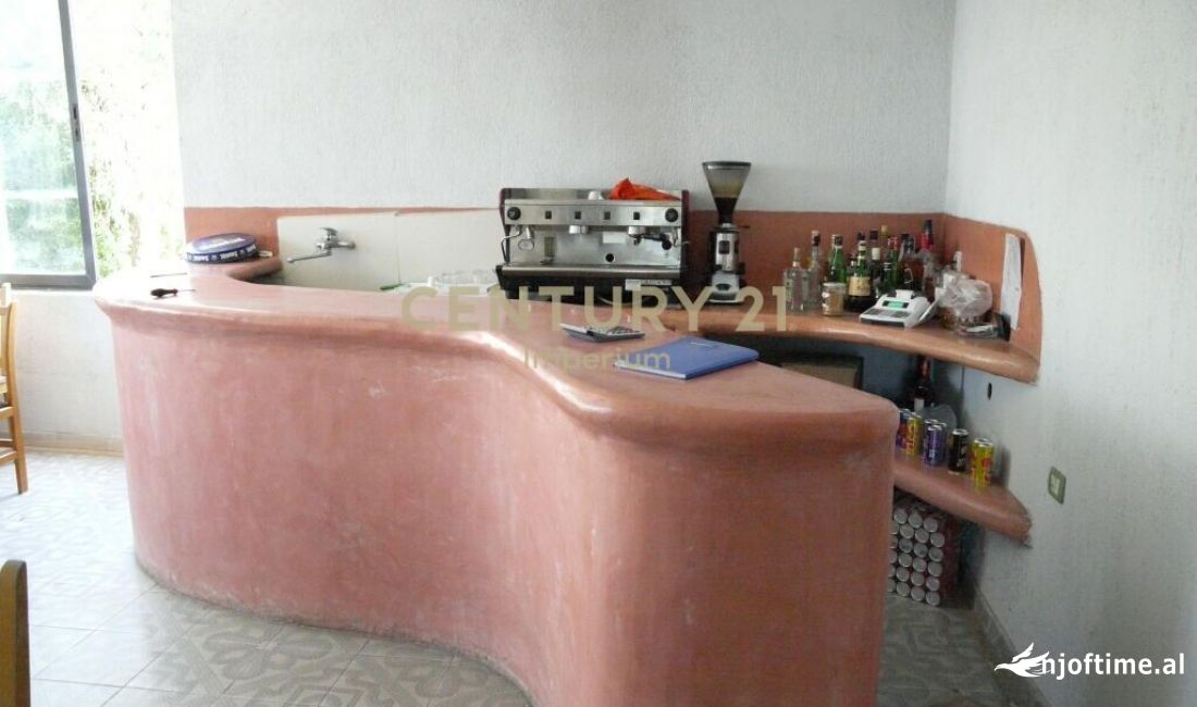 Hotel per Qira prane Liqenit te Tiranes!