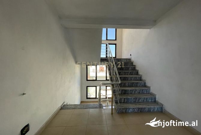 JAPIM GODINE MULTIFUNKSIONALE ME QIRA NE UNAZEN E RE !!