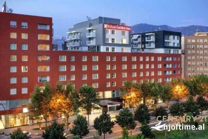 Ambiente Commerciale in Affitto 3+1 a Tirana - 6,000 Euro