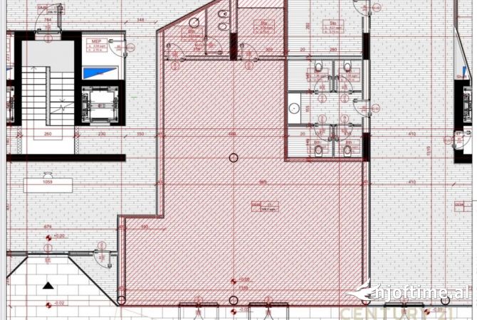 Ambiente Commerciale in Affitto 3+1 a Tirana - 5,000 Euro