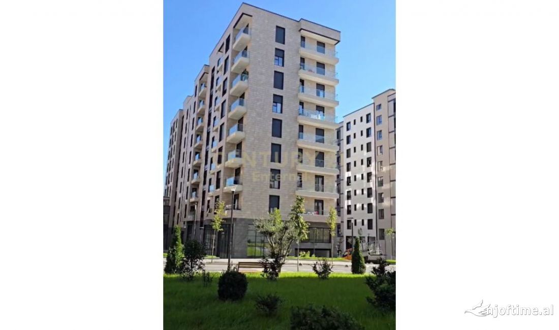 Porcelan perballe Universitetit Europian te Tiranes jepet me qera ambient komercial