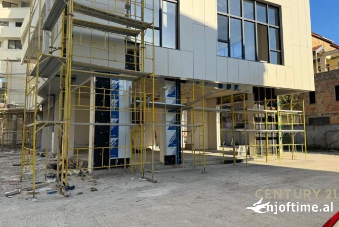 JAPIM ME QIRA AMBIENT KOMERCIALTEK VASIL SHANTO.