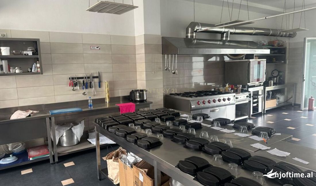 SHITET BIZNESI KATERING PERBALLE SPITALIT AMERIKAN 3