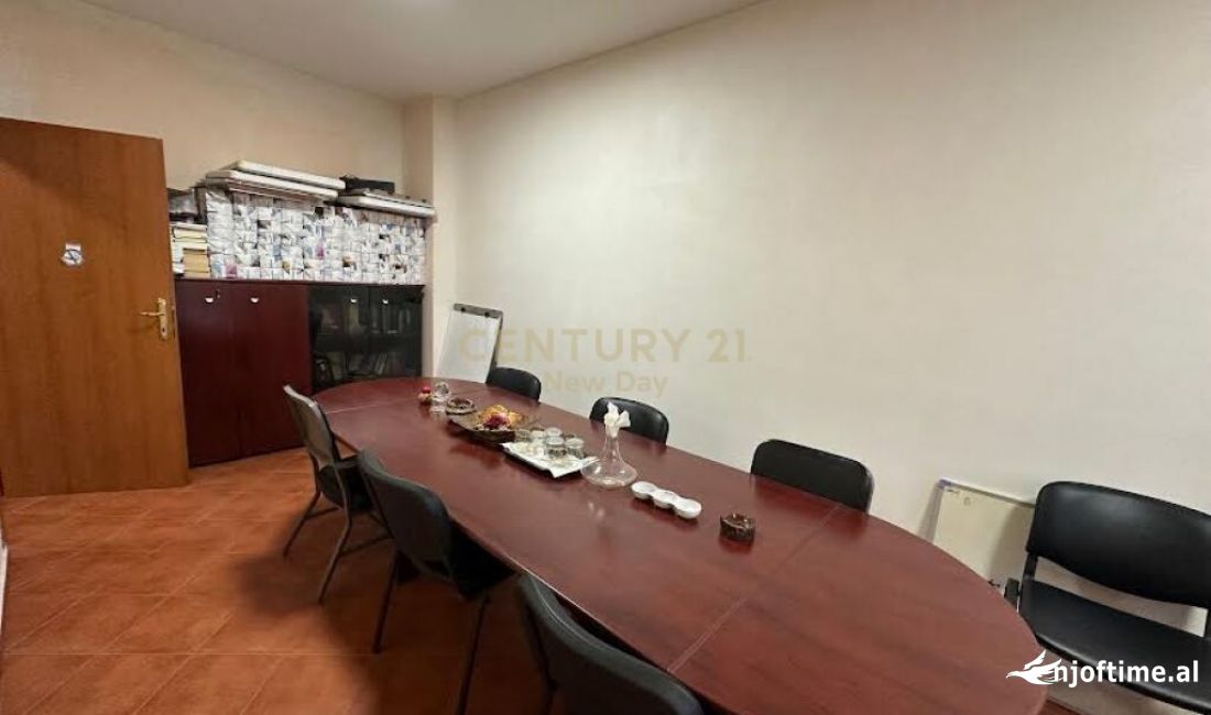 Zyre per qira prane Drejtorise se Policise