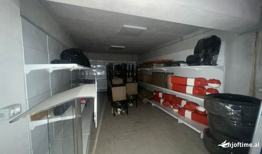 SHESIM POST PARKIMI TEK KOMUNA E PARISIT