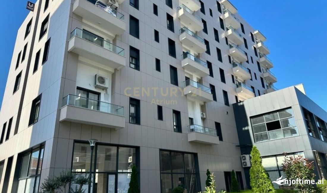 JAPIM ME QIRA AMBIENT KOMERCIAL NE PORCELAN !