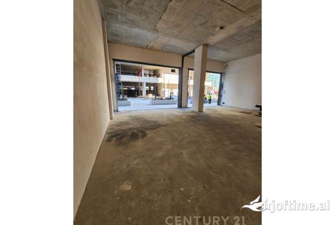 Jepet me qira Njesi te Kompleksi Delijorgji