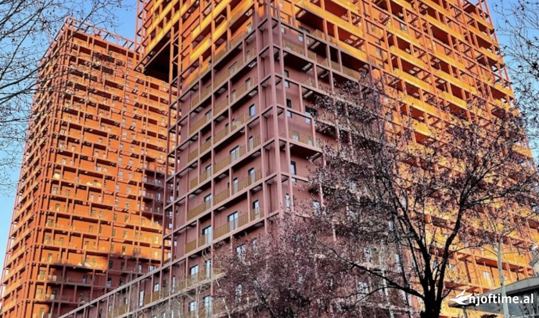 Jepet me qira ambient komercial tek Tirana Garden Building