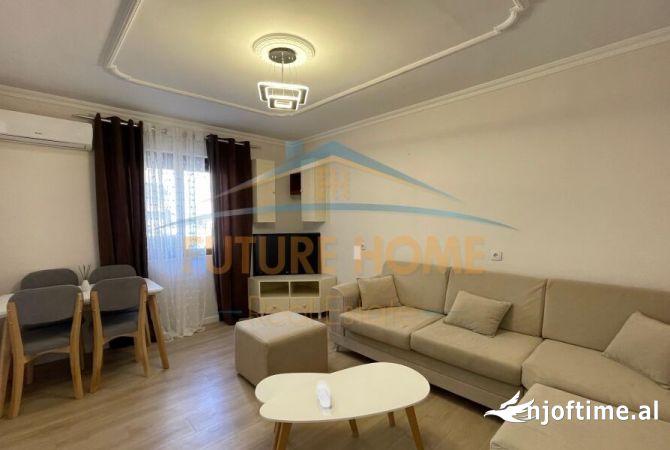 Shitet Apartament 1+1, Porcelan