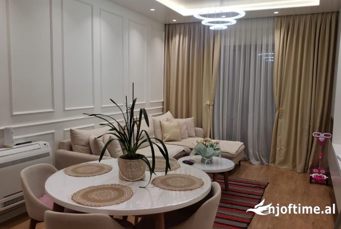 Apartament 2+1+2+Post Parkimi, Rezidenca Oasis, Unaza e Re 
