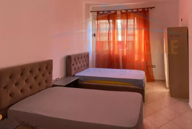 Qera, Apartament 3+1+2, Fresku, Tiranë.