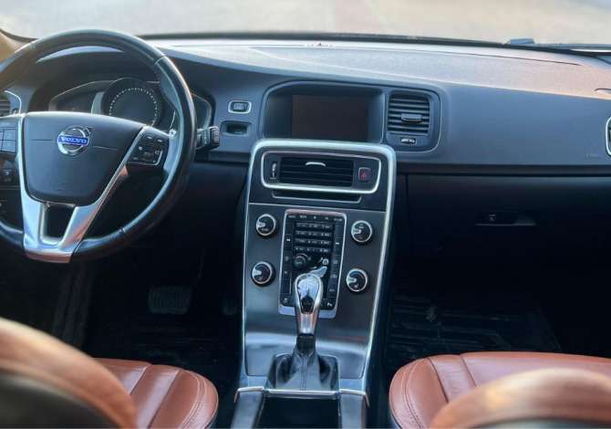 Makina me qera VOLVO V60 Per 45 Euro Dita