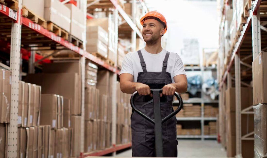 Job Offers in Tirana, Profession Punetor Magazine , Beginner/Little experience, Payment 60,000  Leke.