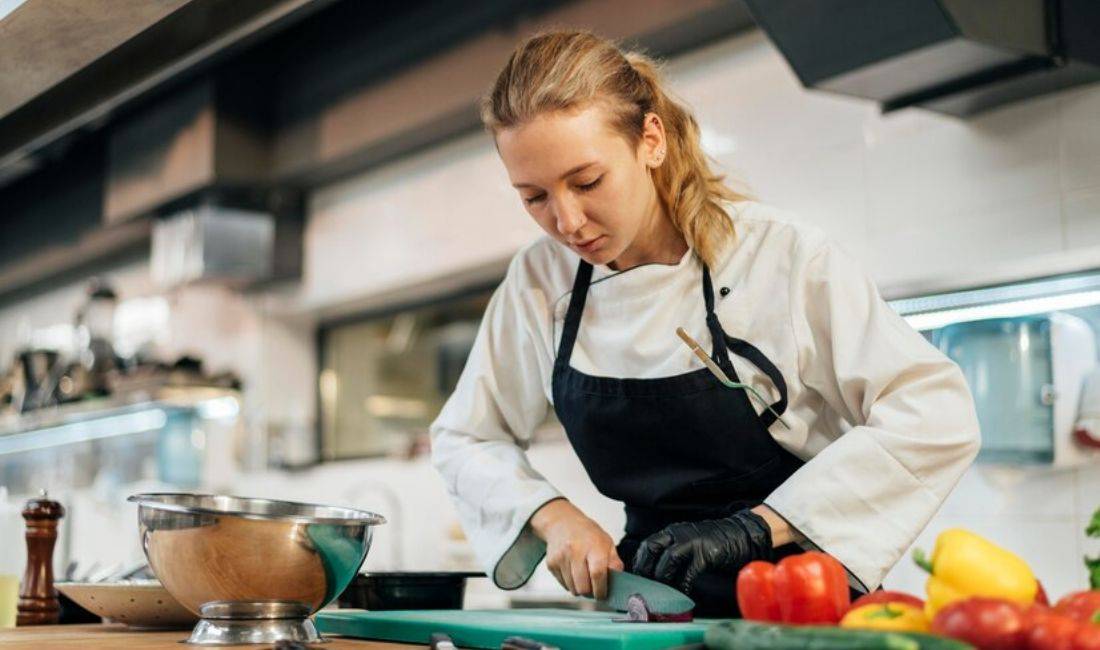 Job Offers in Tirana, Profession Pjatalarese, Sallatjere. , Beginner/Little experience, Payment By Agreement.