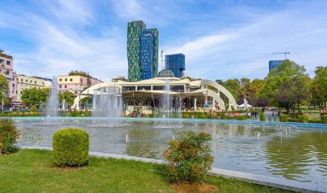 Job Offers in Tirana, Profession Financier/e,Kuzhinier,Kamarier,Sanitare , Beginner/Little experience, Payment By Agreement.