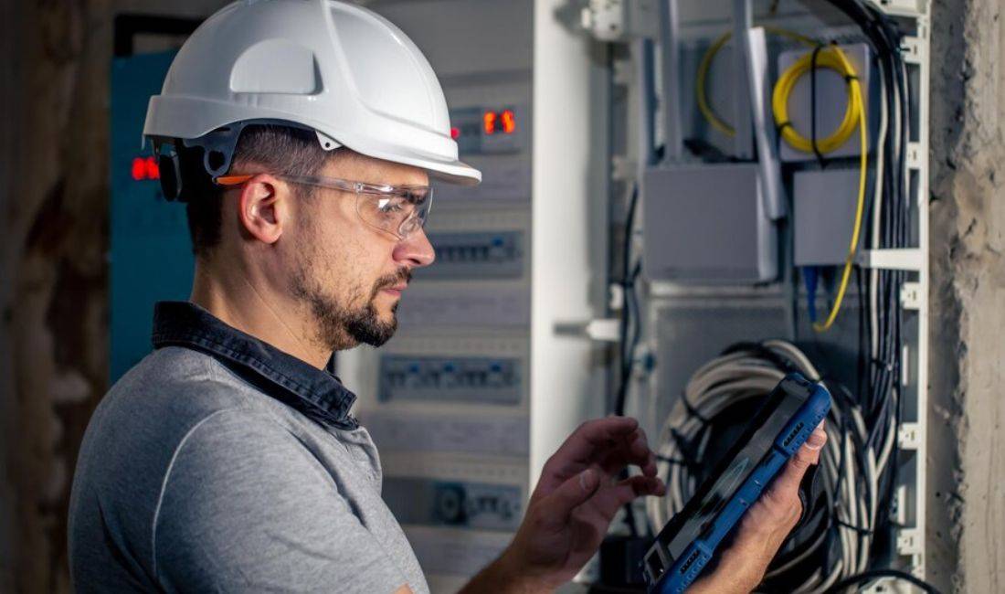 Job Offers in Tirana, Profession  Inxhinier elektronik dhe teknik per montimin e kamerave , Beginner/Little experience, Payment By Agreement.