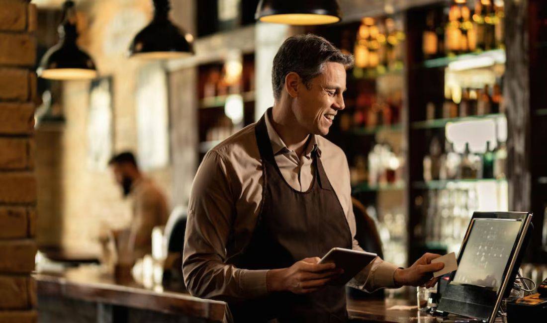 Job Offers in Tirana, Profession kamarier/e,ndihmes kuzhinier/e , Beginner/Little experience, Payment By Agreement.