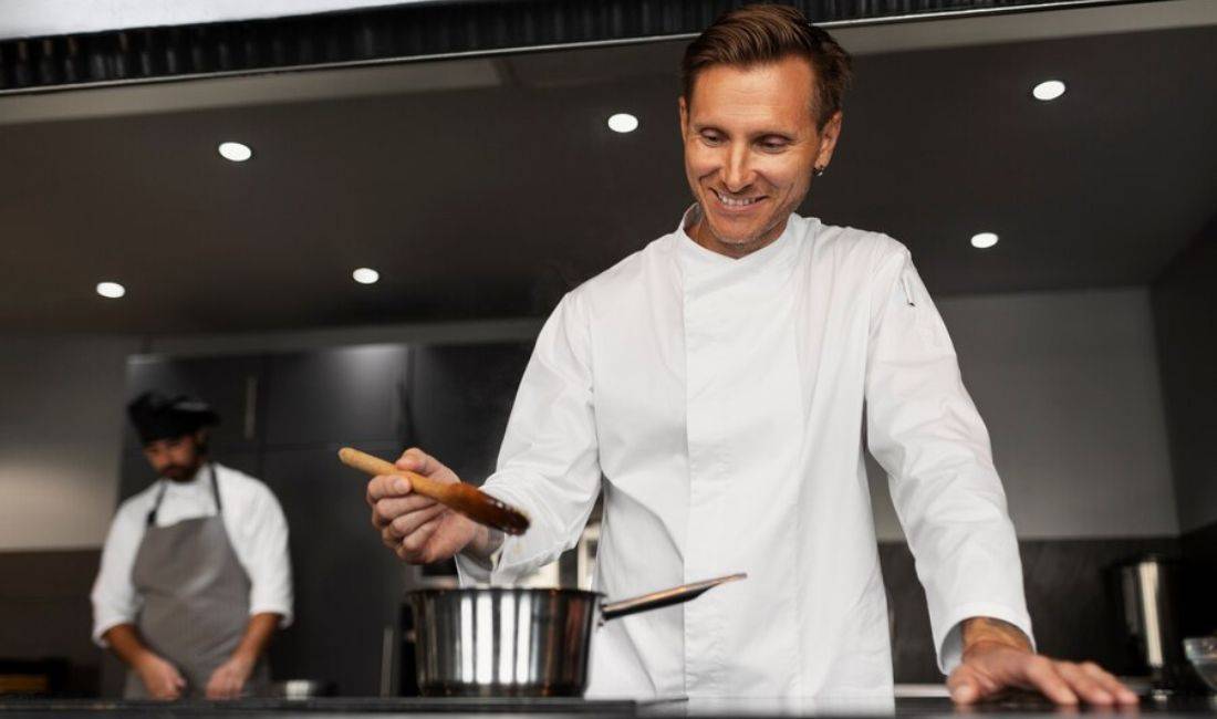 Job Offers in Tirana, Profession Kuzhinier/e,Ndihmes kuzhinier/e, Pjaralarese , Beginner/Little experience, Payment By Agreement.