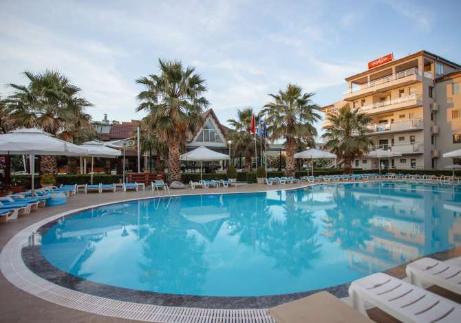 Job Offers for Ndihmes Kuzhinier/e,Barist/e,Kamarier/e ,Sanitare in Shkodra