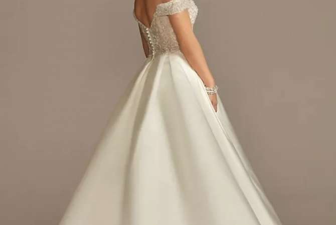 Veshje dhe Aksesor per te Rritur ne Tirane - 80,000 Leke