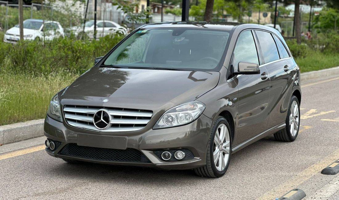  Makina Me Qera Mercedez Benz B Class 50 euro dita