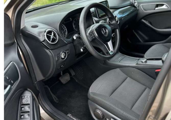 Makina Me Qera Mercedez Benz B Class 50 euro dita