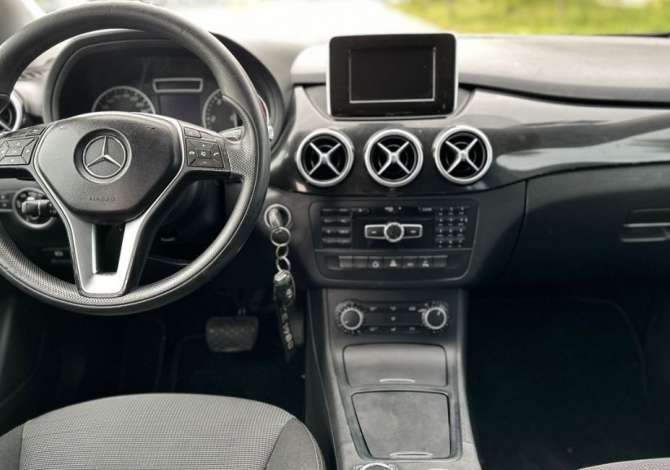 Noleggio Auto a Tirana - 50 Euro